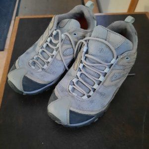 Merrel sneakers size 6